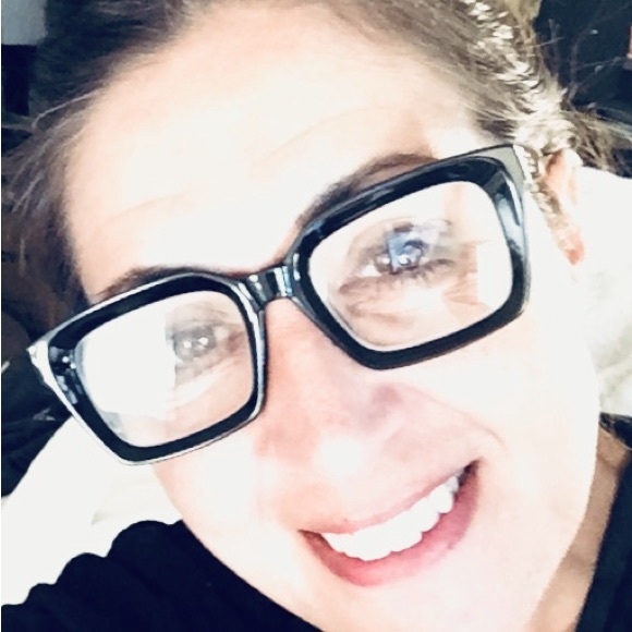 Meet your Posher, Brittany - Picture 1 of 2